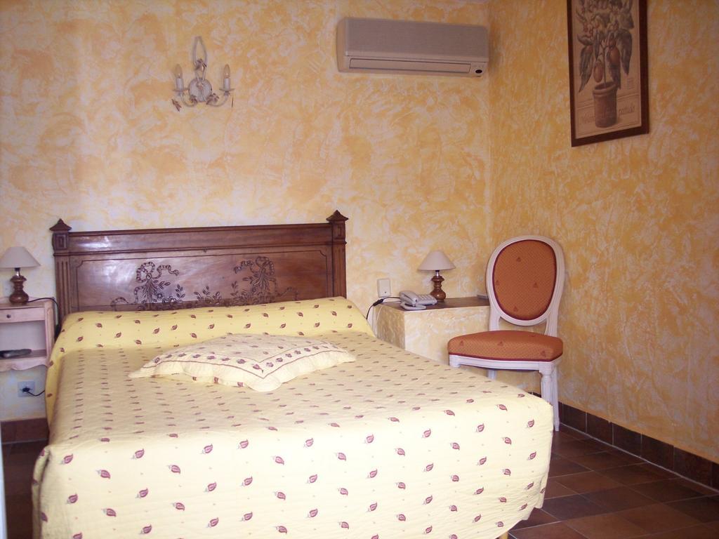 La Pierrerie Hotel Grimaud Szoba fotó